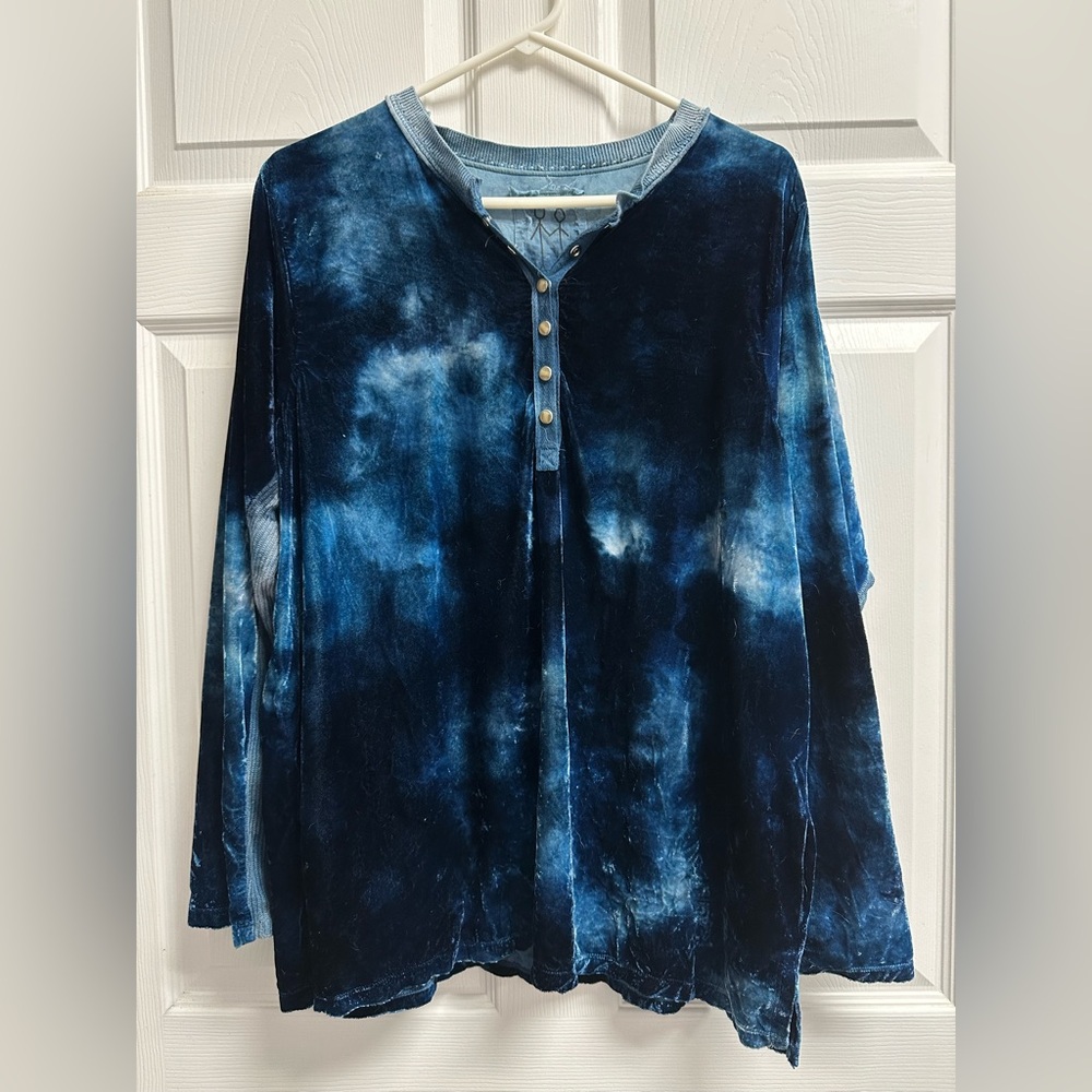 Johnny Was Indigo Tie-Dye Velvety Top (small flaw)